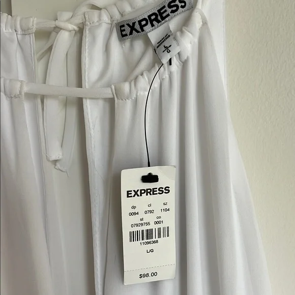 NWT Express White and Black Halter Maxi Dress Size L - Picture 3 of 4